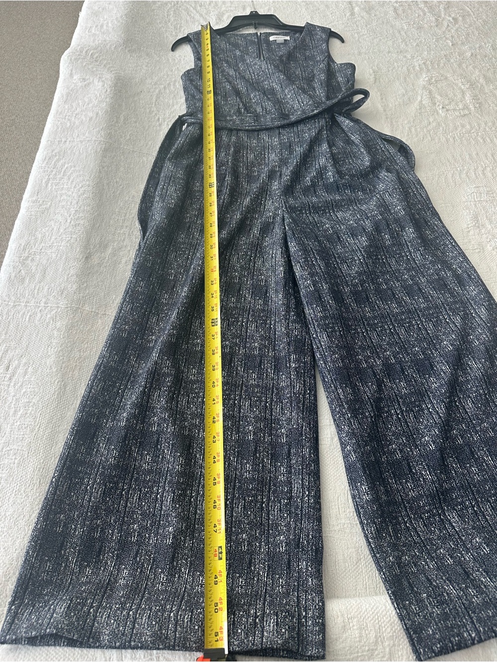 Calvin Klein Navy and White Knit V-Neck Top - Picture 1 of 5